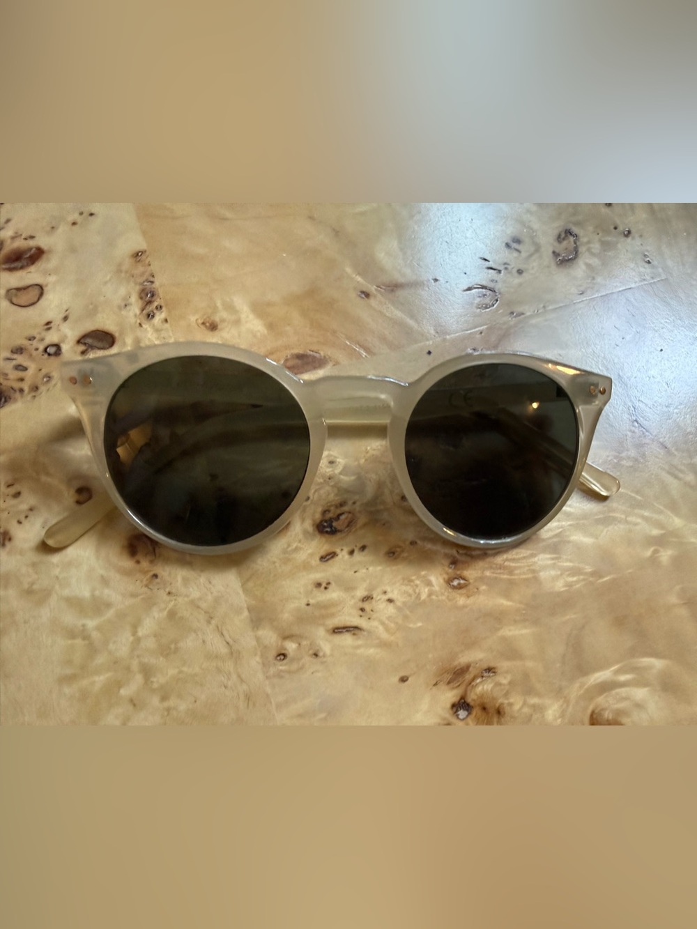 Classic Round Sunglasses in Olive Green